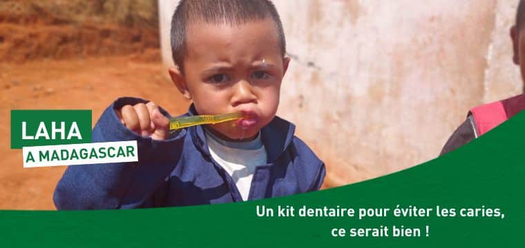 Un kit dentaire pour éviter les caries à Madagascar