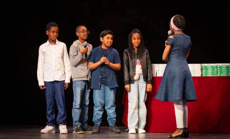 Un Enfant par la Main et Les Petits Molières : un tremplin pour l'écriture et la solidarité