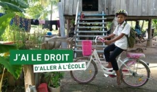 Un vélo pour aller à l’école au Cambodge